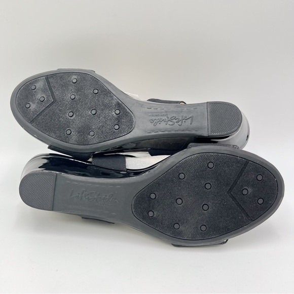 6W‎ 6 W WIDE LifeStride Womens Black Yolo Ankle Strap Low Wedge Sandals Shoes - Picture 9 of 13